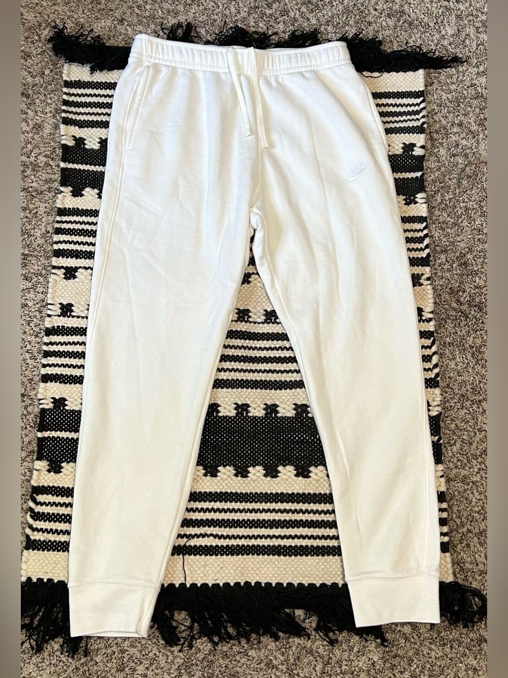 ✔️NIKE White Logo Fleece Joggers - Classic Sweatpants - Men’s Medium - Picture 2 of 8